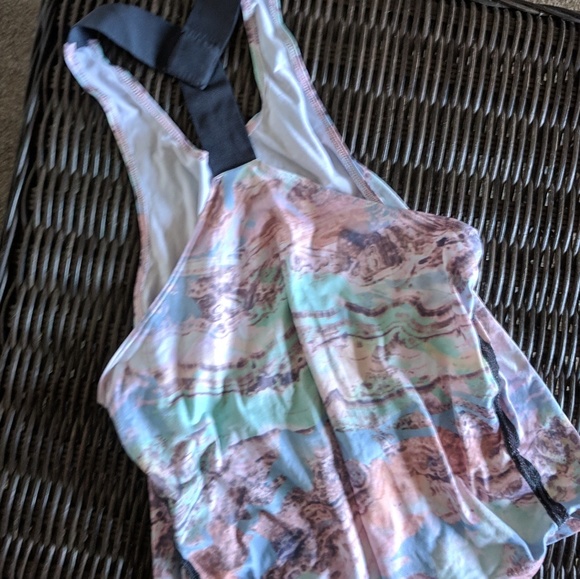 🔥 Champion Tank Top - Picture 3 of 6